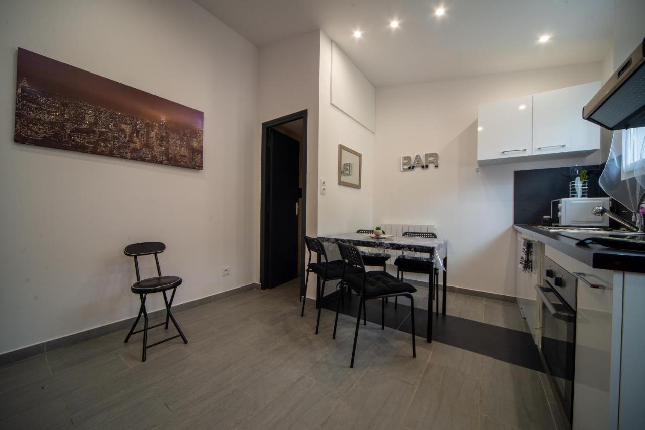 La Serenade - Appartements Confort Avec Terrasse 蒙特勒伊 外观 照片